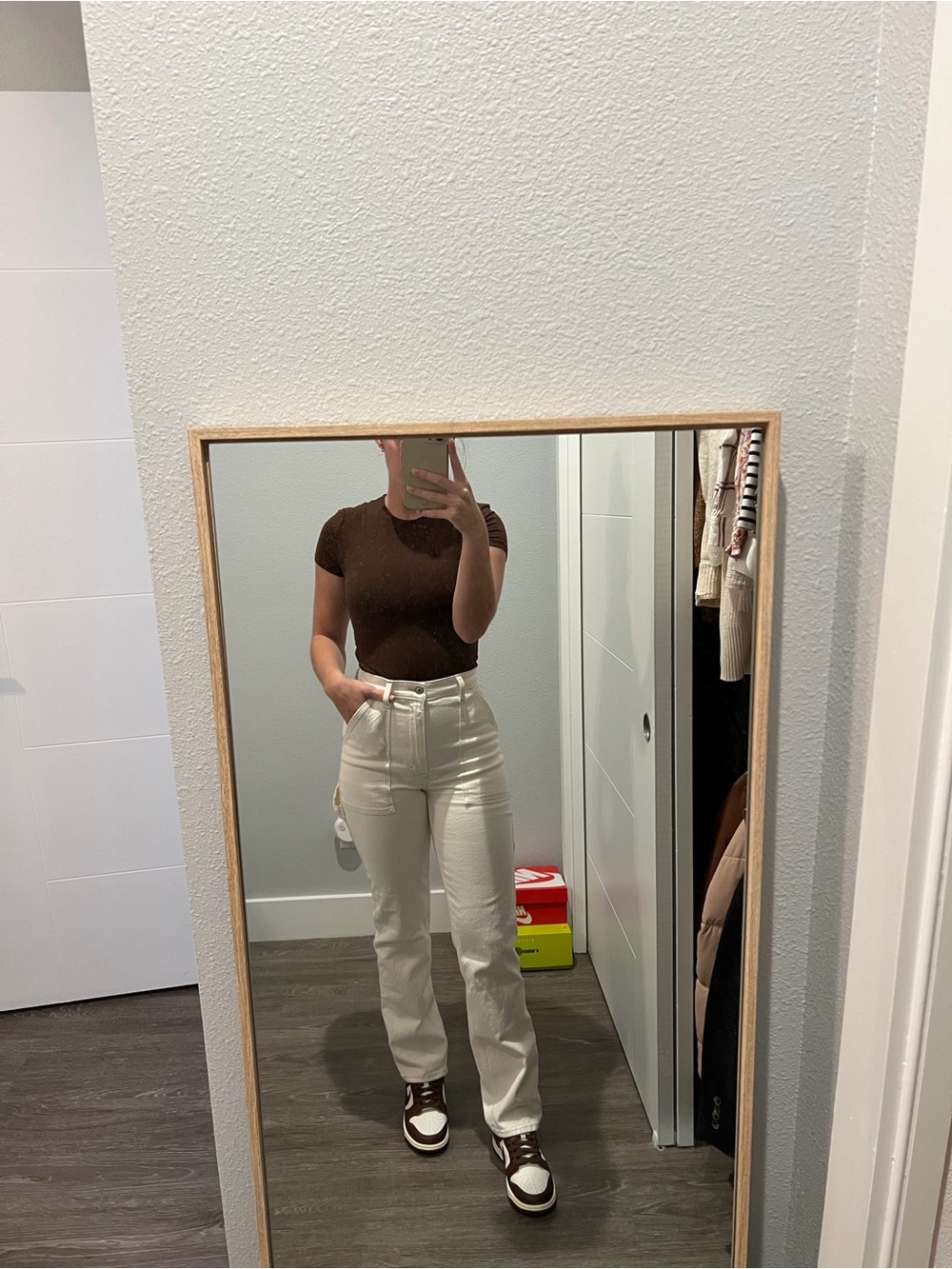 Abercrombie & Fitch 90’s Ultra High Rise Straight Utility Jeans in Cream
